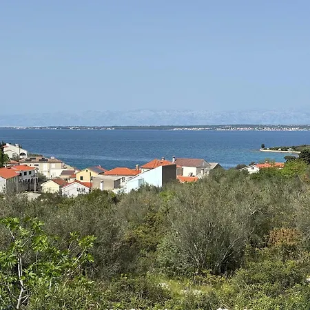 Apartman With Parking Space Lukoran, Ugljan - 24366 *